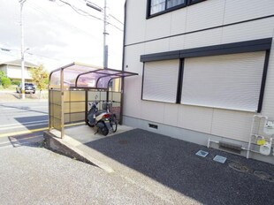 王寺駅 バス7分  広瀬台2丁目下車：停歩3分 2階の物件外観写真